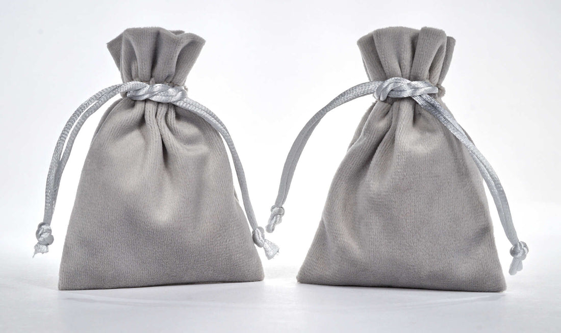 Jewellery pouches, 10 pieces accessoirs / grey